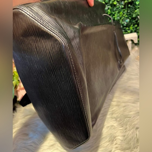 Louis Vuitton Epi Noe backpack with small wallet - Picture 8 of 14